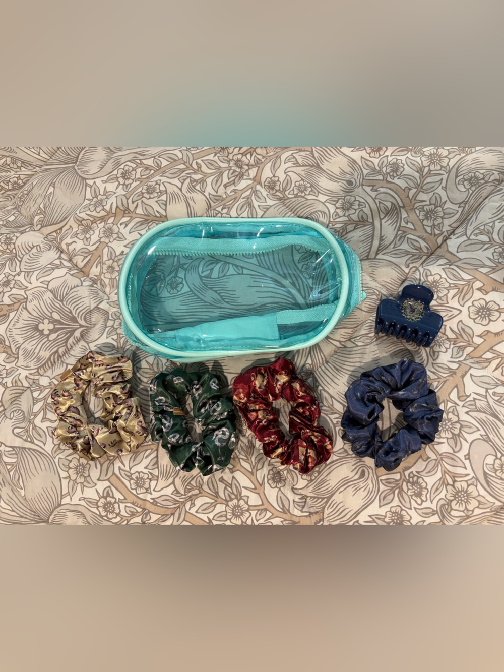 Kitsch Harry Potter Scrunchie Set with Aqua Travel Pouch & Claw clip